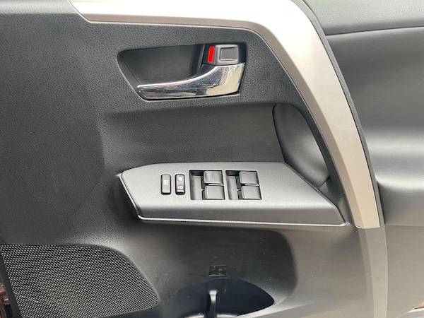 Used Toyota RAV4 2017 for sale - 76295231: Photo 43