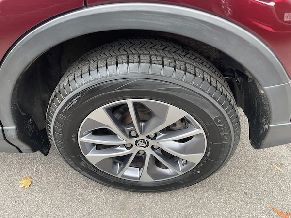 Used Toyota RAV4 2017 for sale - 76295231: Photo 49