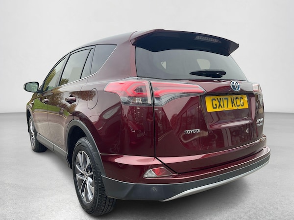 Used Toyota RAV4 2017 for sale - 76295231: Photo 4