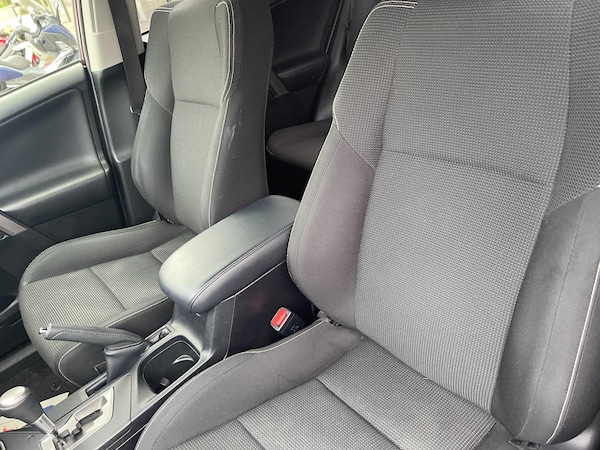 Used Toyota RAV4 2017 for sale - 76295231: Photo 58