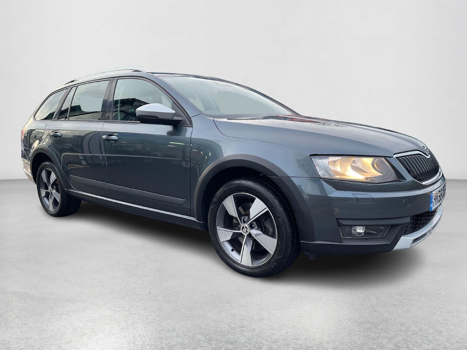 Used Skoda Octavia 2017 for sale - 76527834: Photo 2