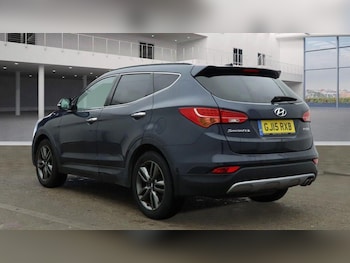Used Hyundai Santa Fe 2015 for sale - 75614111: Photo