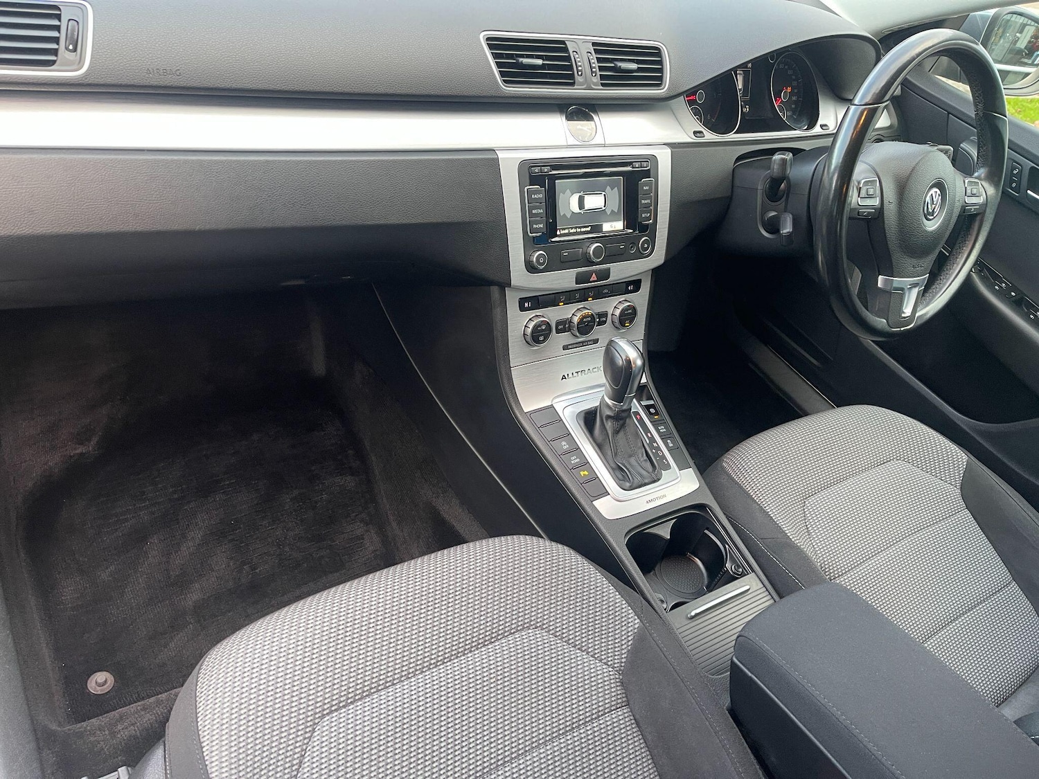 Used Volkswagen Passat for sale - 77657659: Photo 12