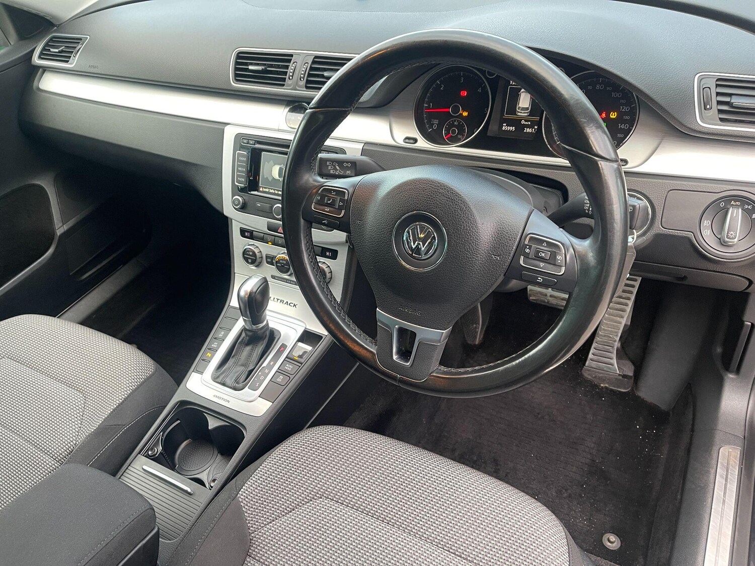 Used Volkswagen Passat for sale - 77657659: Photo 9
