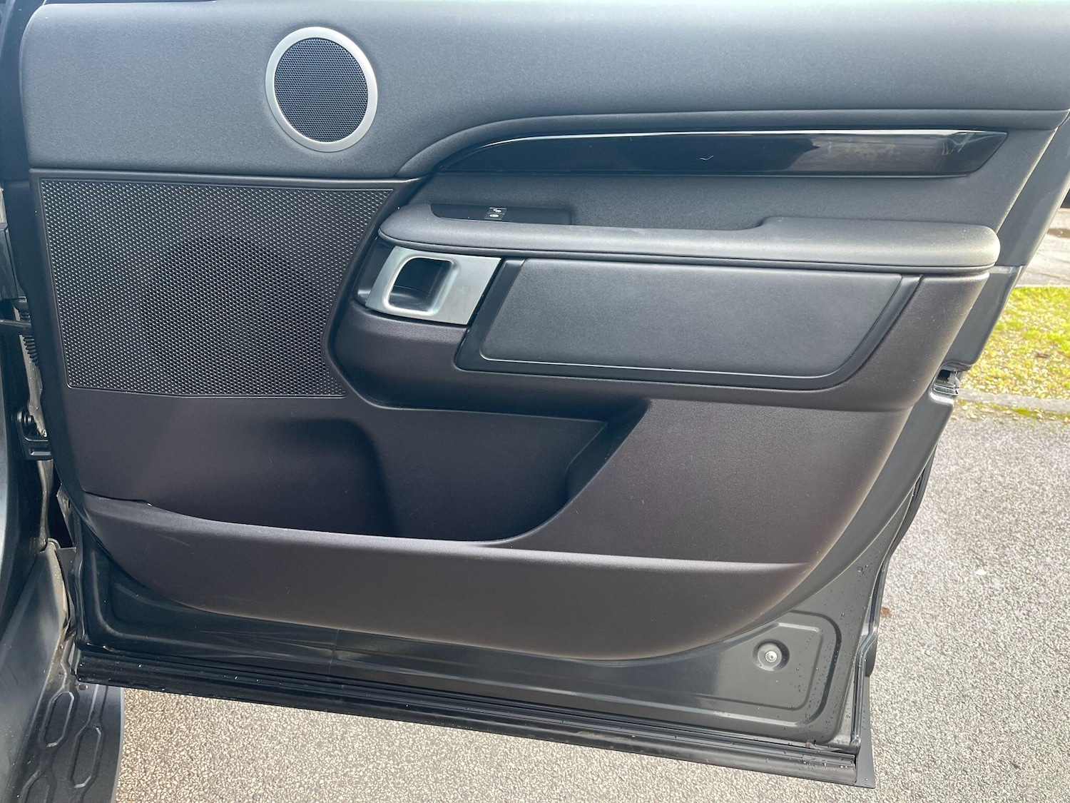 Used Land Rover Discovery 2019 for sale - 76855908: Photo 24