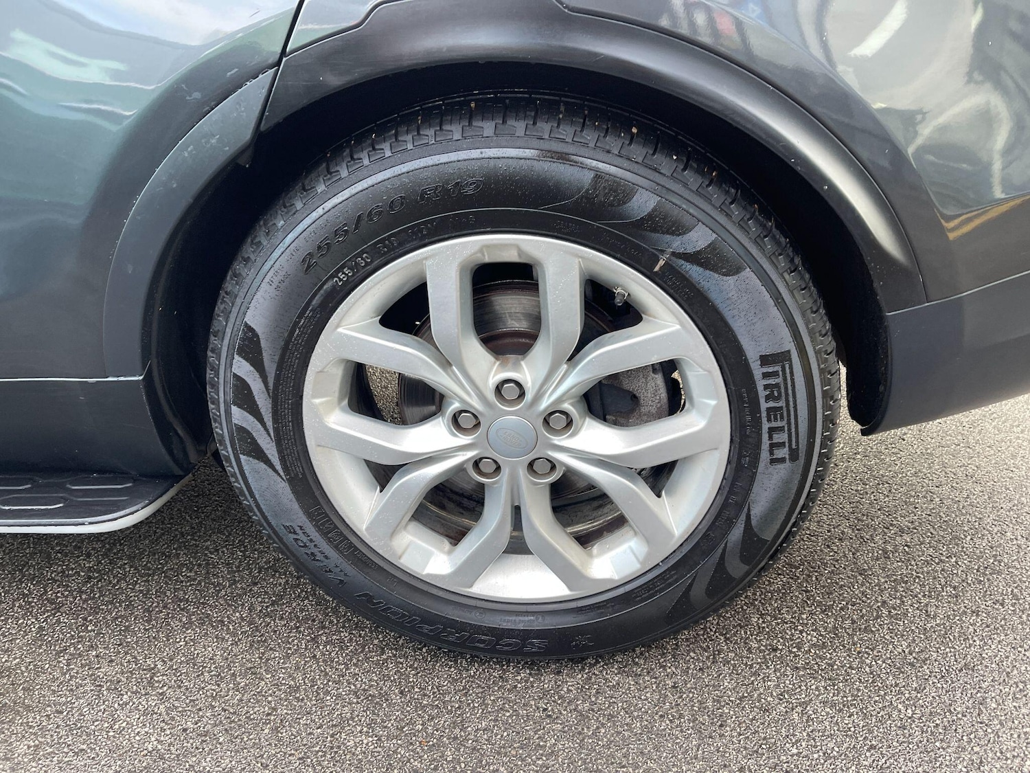 Used Land Rover Discovery 2019 for sale - 76855908: Photo 30