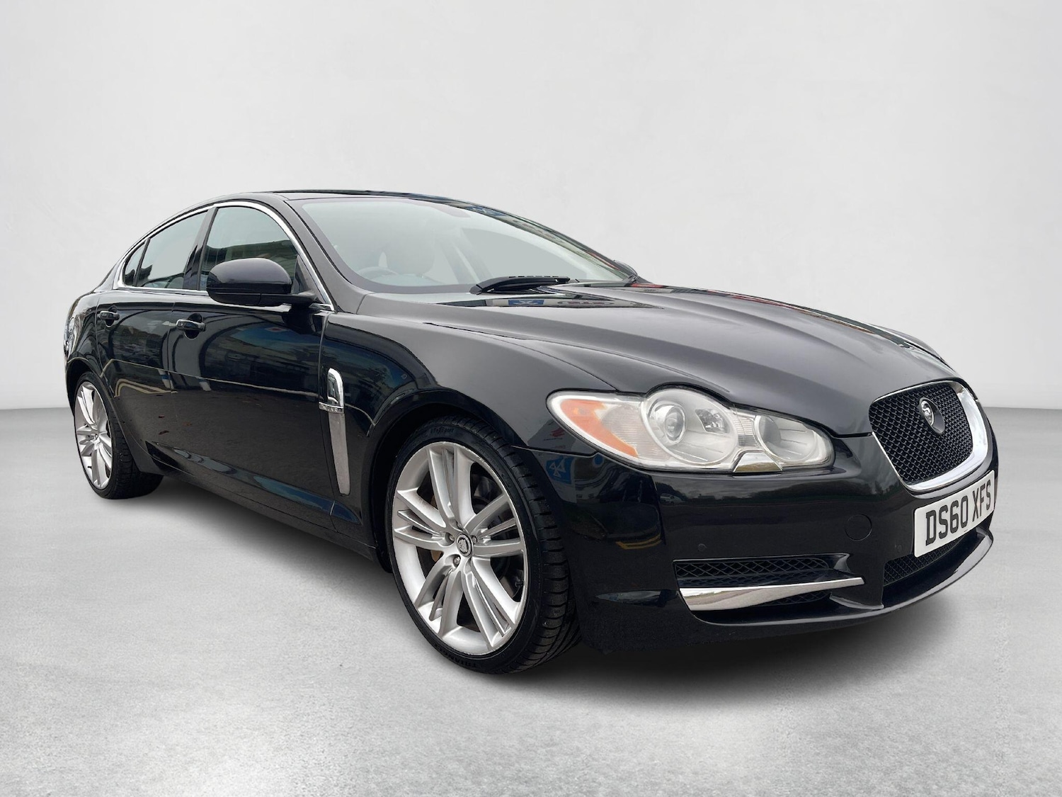 Used Jaguar XF 2011 for sale - 76399203: Photo 1