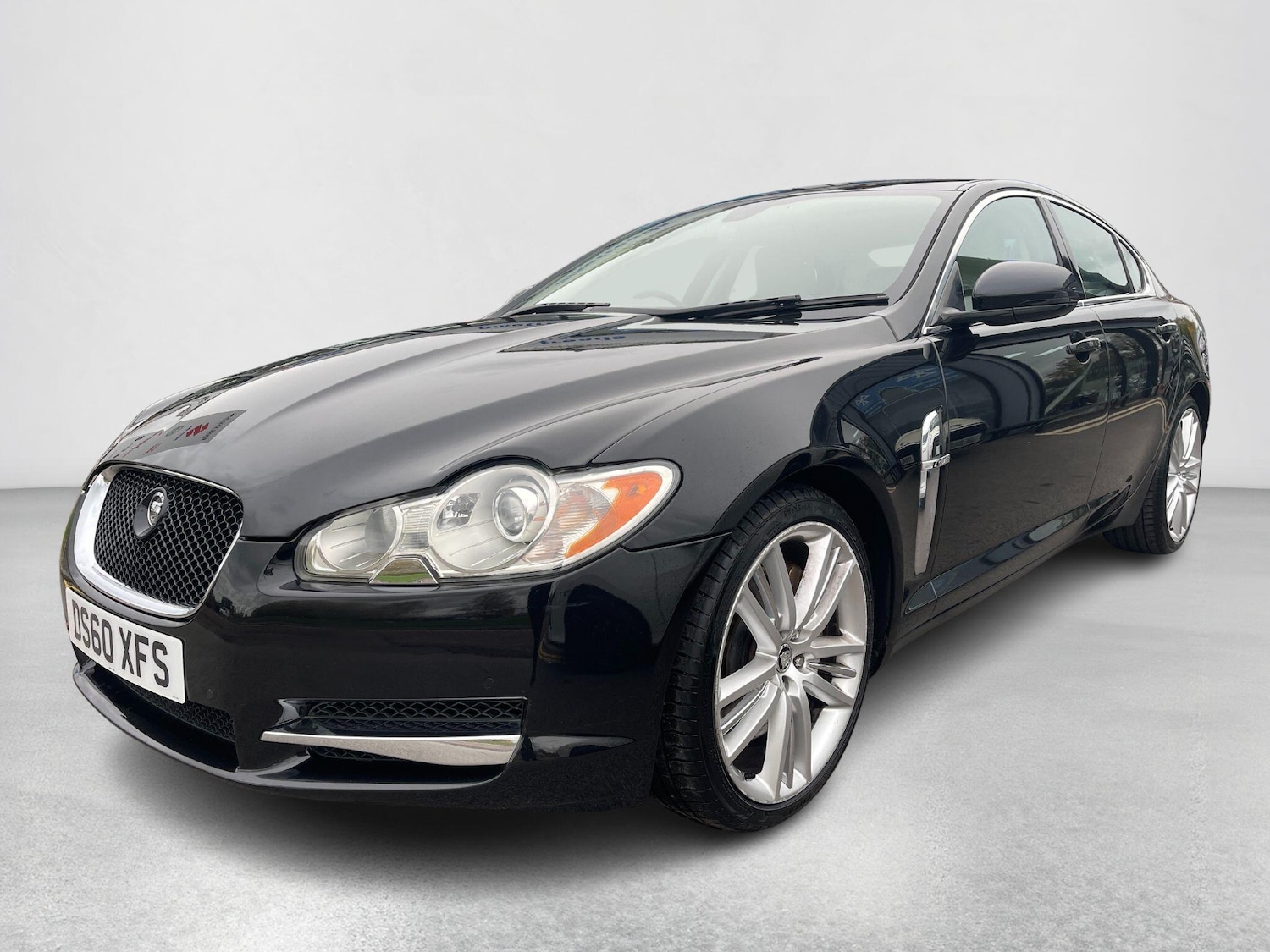 Used Jaguar XF 2011 for sale - 76399203: Photo 3