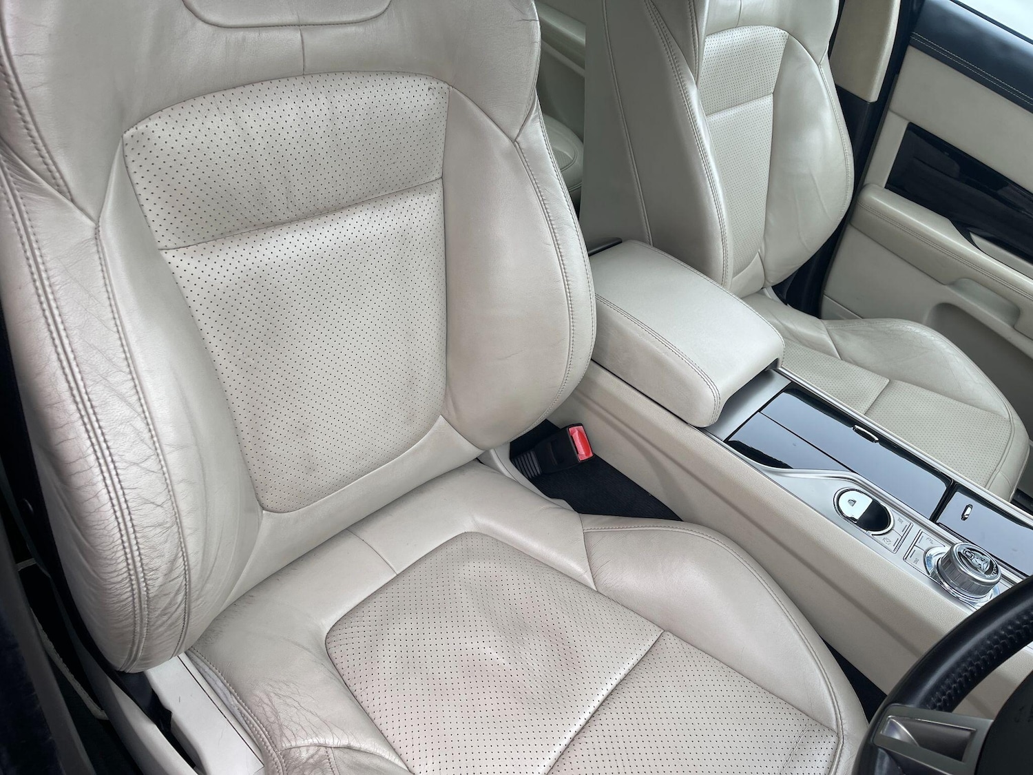 Used Jaguar XF 2011 for sale - 76399203: Photo 31