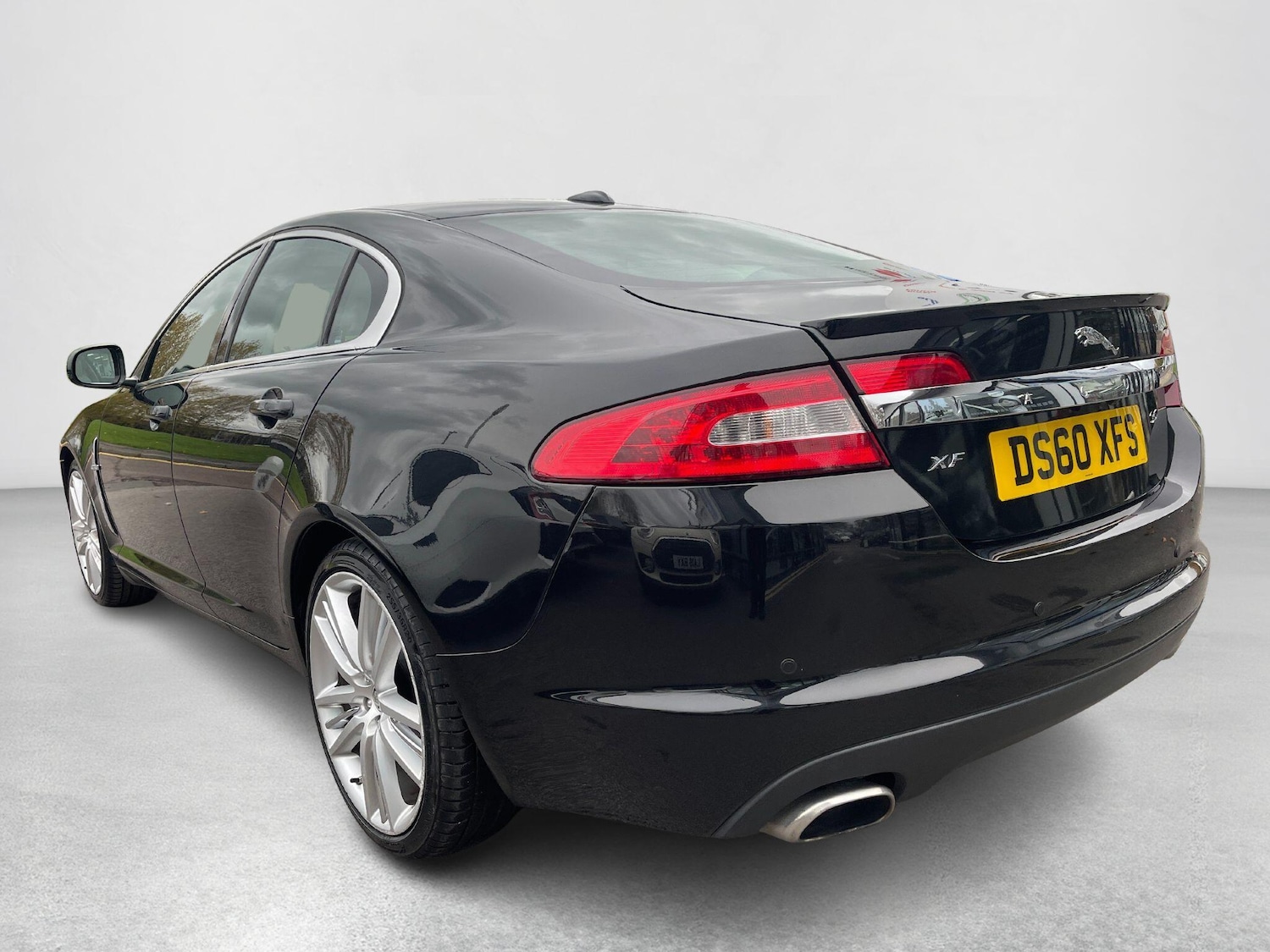 Used Jaguar XF 2011 for sale - 76399203: Photo 4