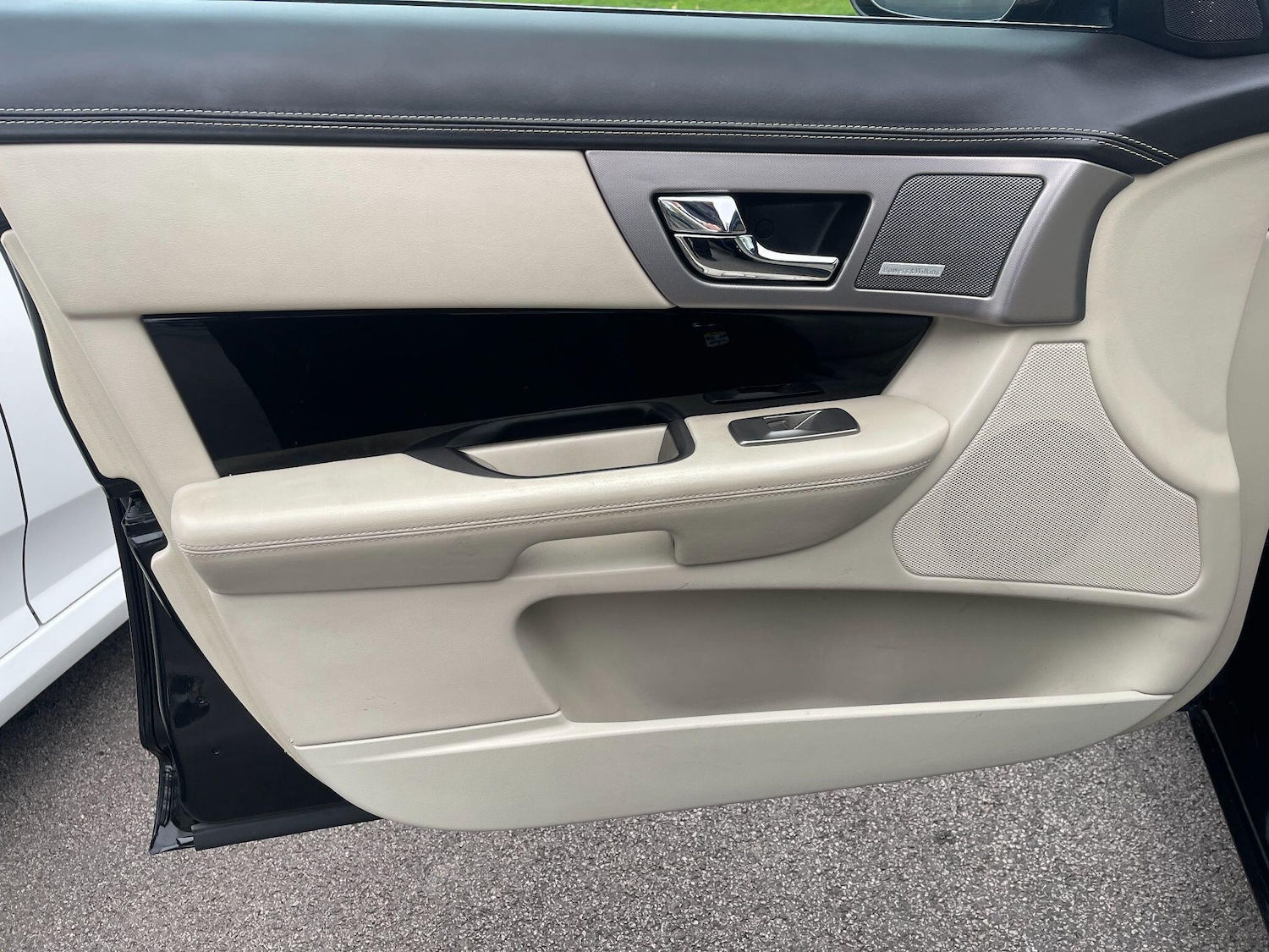 Used Jaguar XF 2011 for sale - 76399203: Photo 46