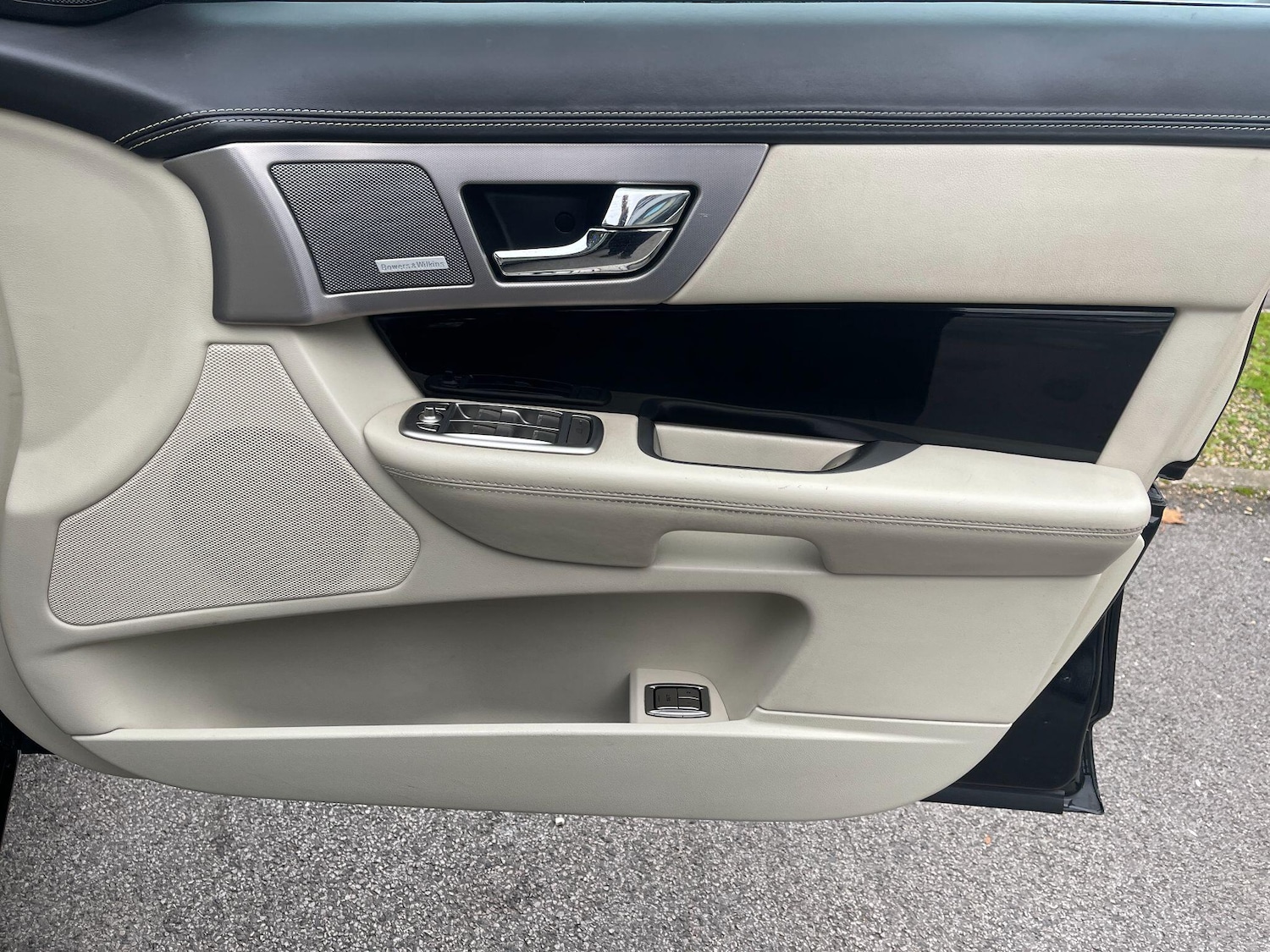 Used Jaguar XF 2011 for sale - 76399203: Photo 49