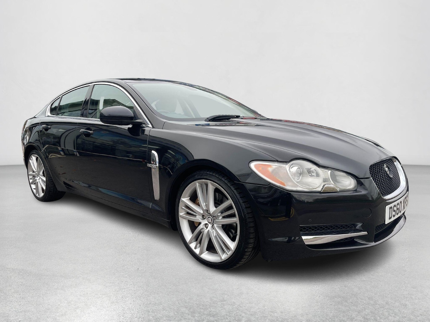 Used Jaguar XF 2011 for sale - 76399203: Photo 5