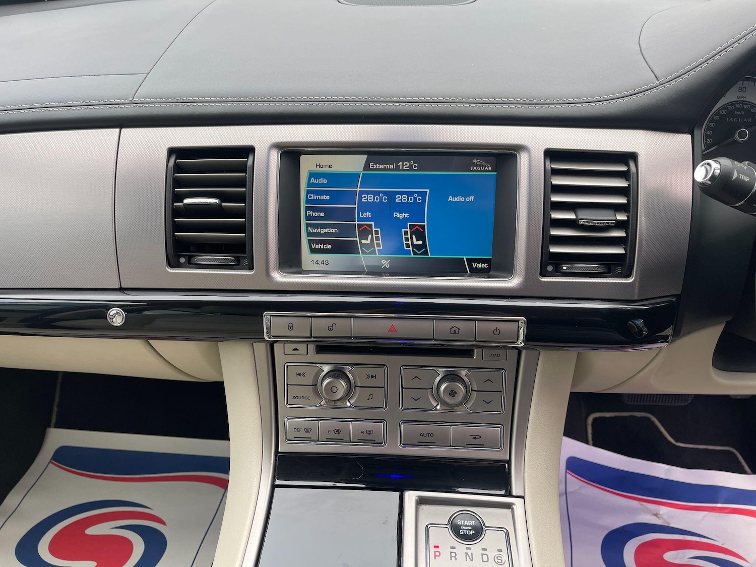 Used Jaguar XF 2011 for sale - 76399203: Photo 58