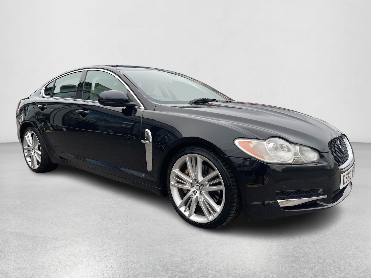 Used Jaguar XF 2011 for sale - 76399203: Photo 6