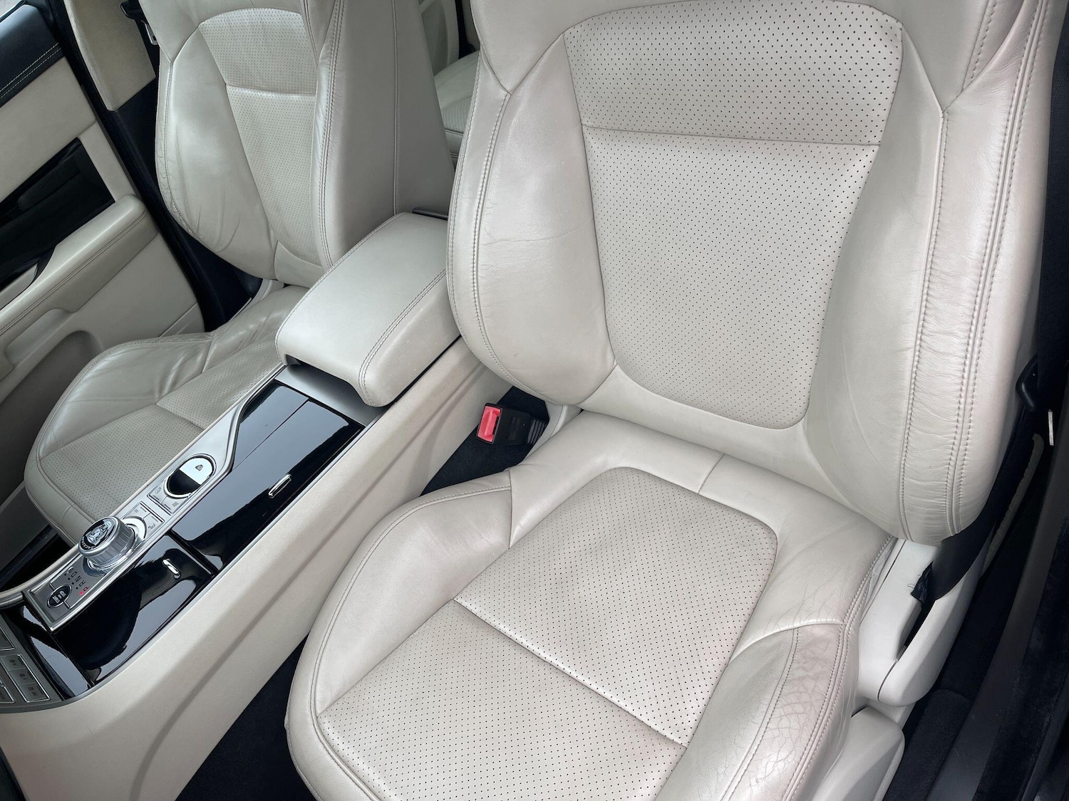 Used Jaguar XF 2011 for sale - 76399203: Photo 63