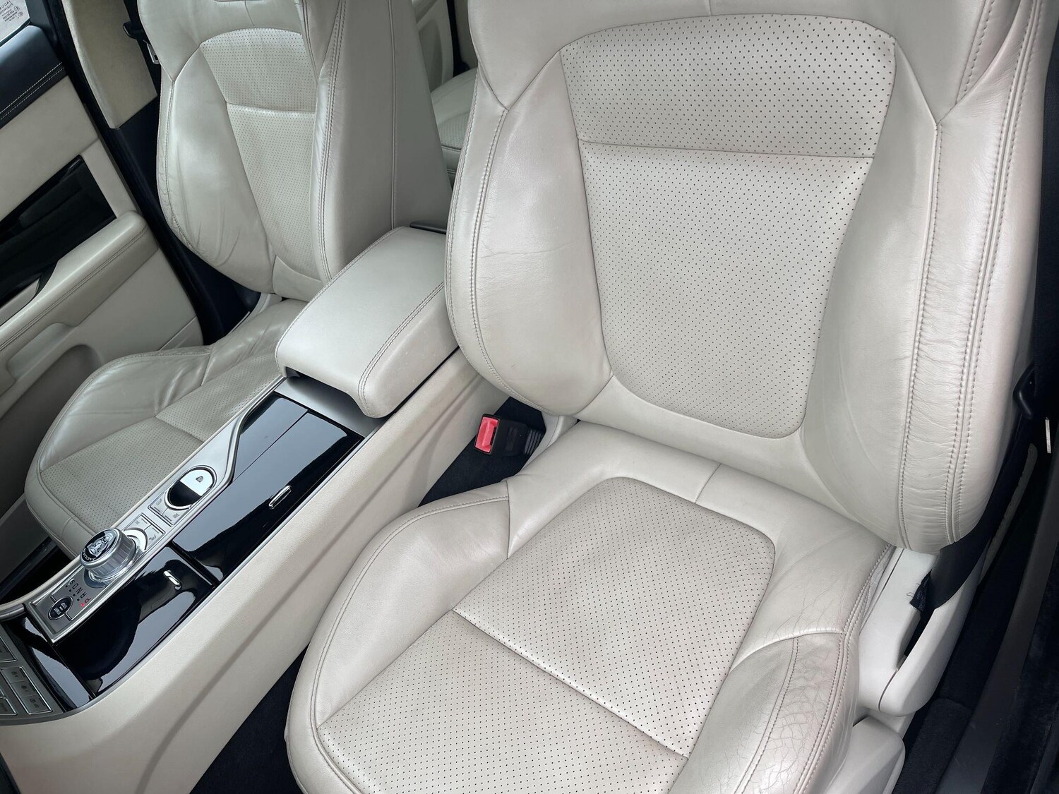 Used Jaguar XF 2011 for sale - 76399203: Photo 64