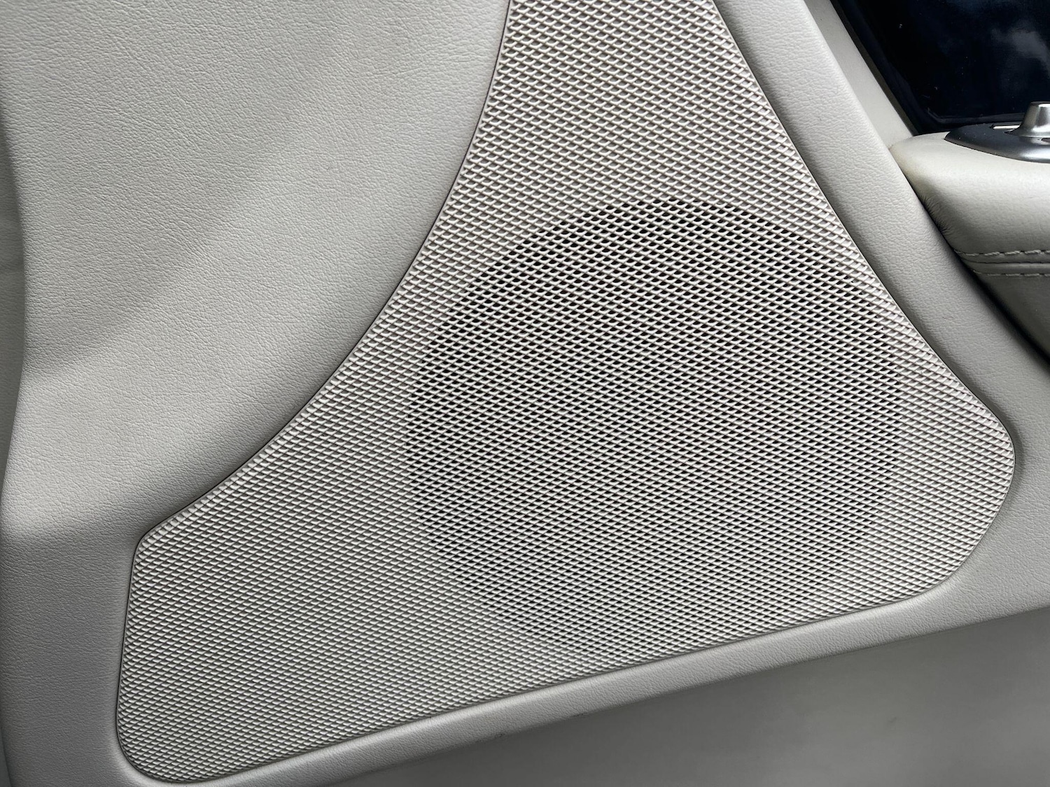 Used Jaguar XF 2011 for sale - 76399203: Photo 70