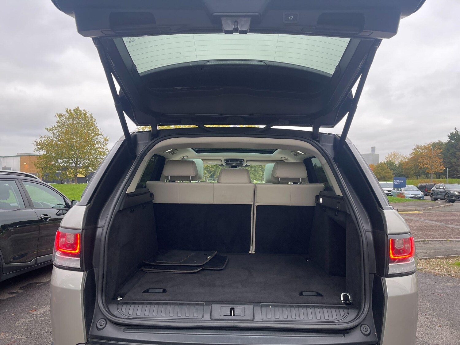 Used Land Rover Range Rover Sport 2016 for sale - 76179404: Photo 70