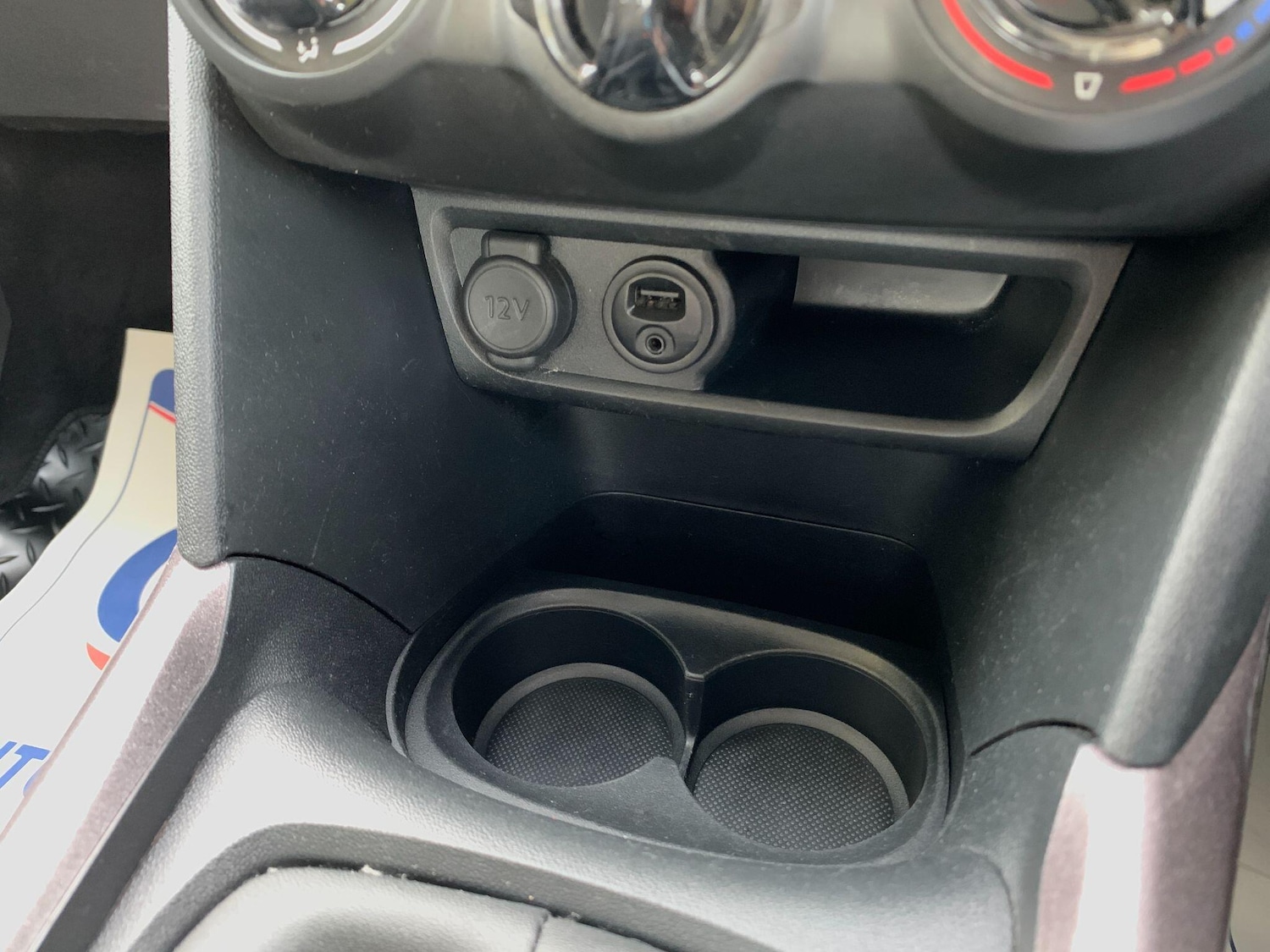 Used Peugeot 2008 2015 for sale - 76786671: Photo 9