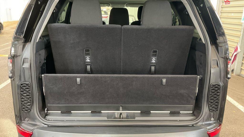 Used Land Rover Discovery 2017 for sale - 77468549: Photo 16