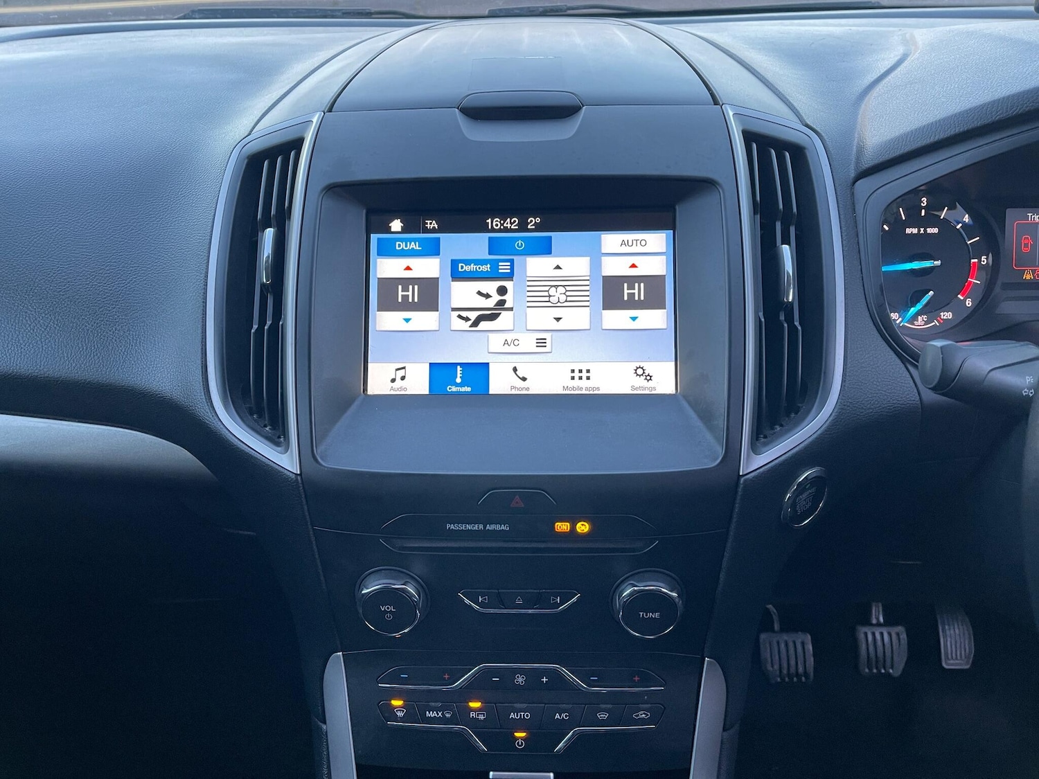 Used Ford Galaxy 2025 for sale - 76964799: Photo 30