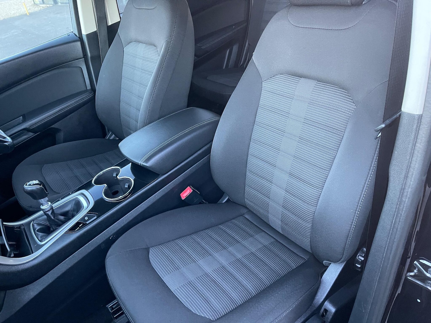 Used Ford Galaxy 2025 for sale - 76964799: Photo 35