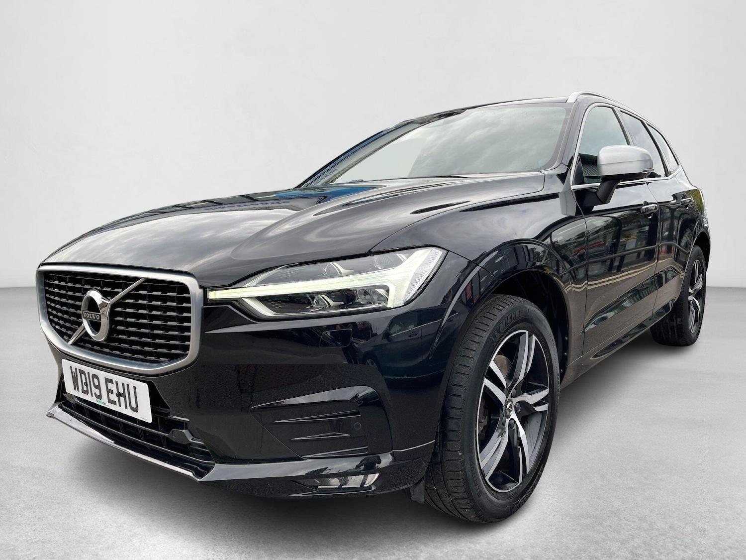 Used Volvo XC60 2019 for sale - 76094237: Photo 3