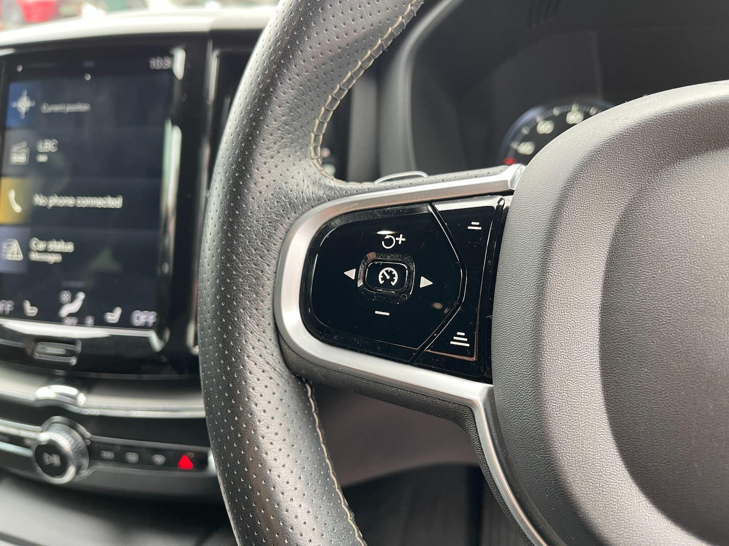 Used Volvo XC60 2019 for sale - 76094237: Photo 35