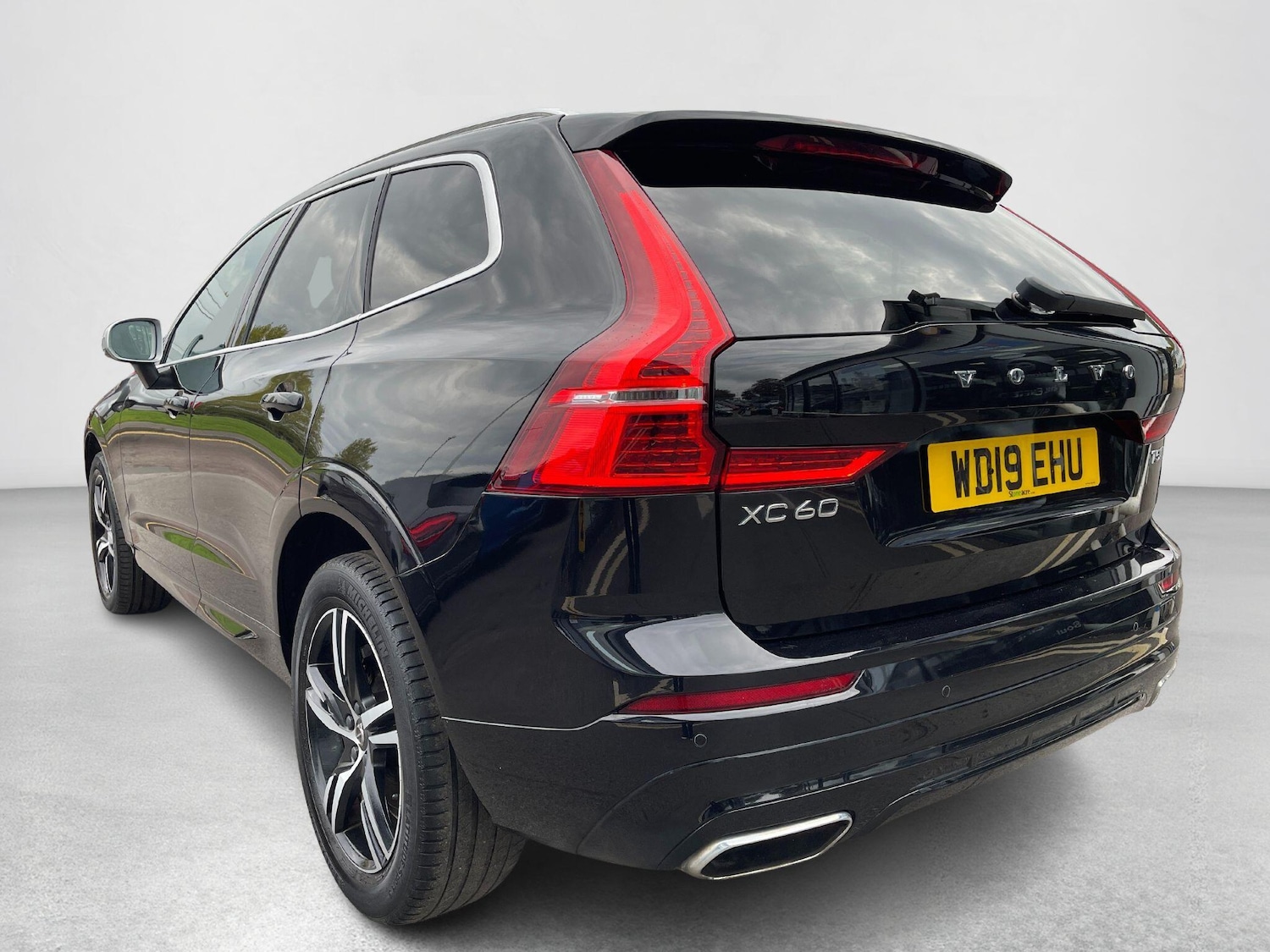 Used Volvo XC60 2019 for sale - 76094237: Photo 4