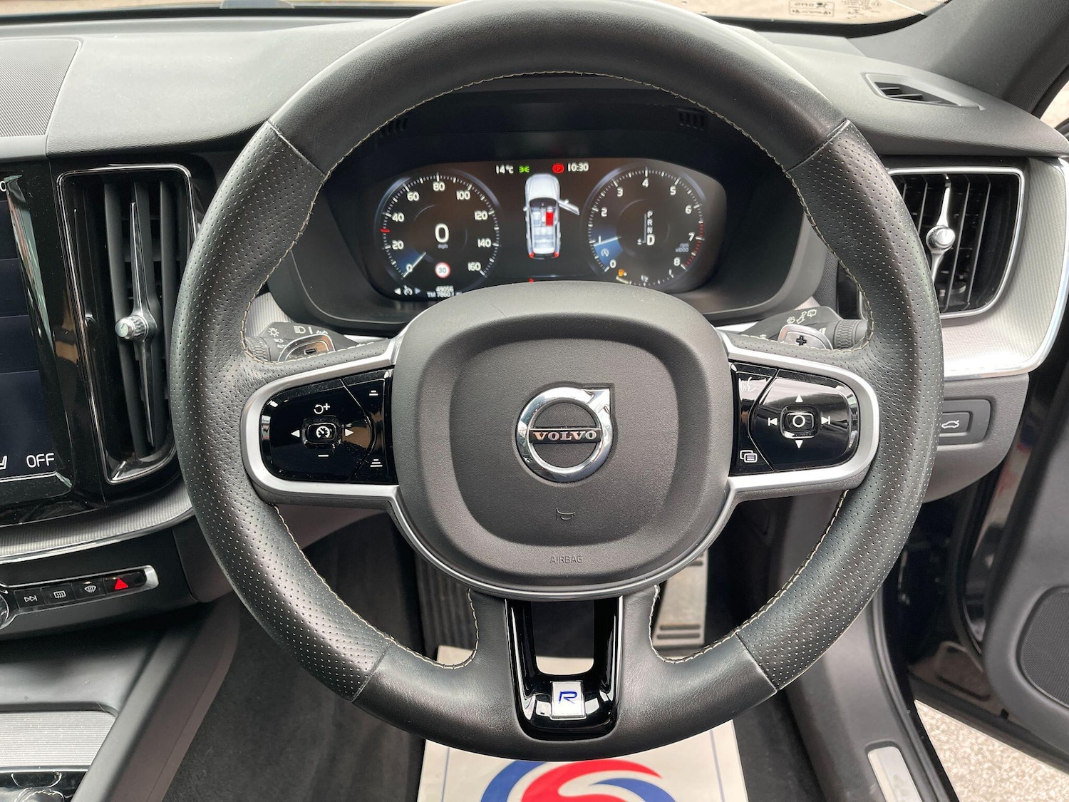 Used Volvo XC60 2019 for sale - 76094237: Photo 41