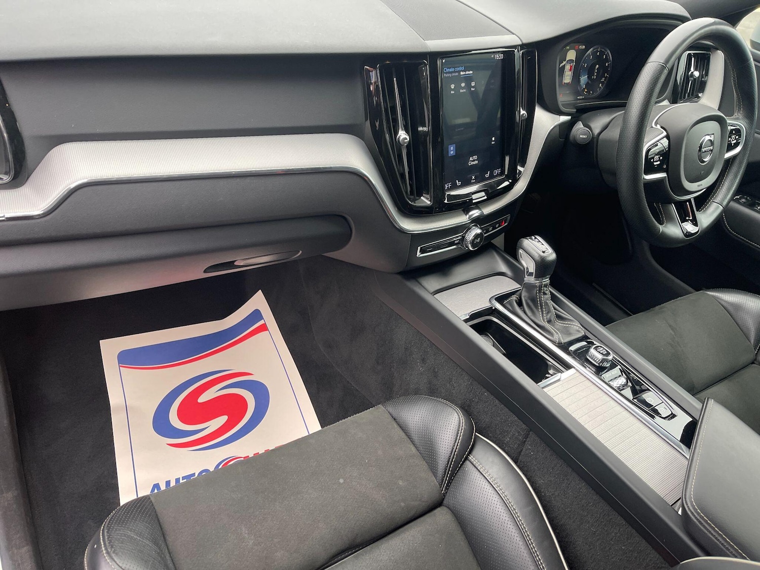 Used Volvo XC60 2019 for sale - 76094237: Photo 45