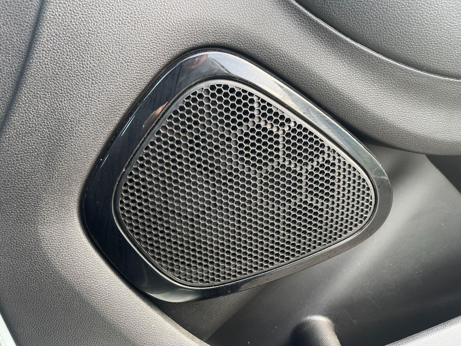 Used Renault Zoe 2020 for sale - 77395847: Photo 19