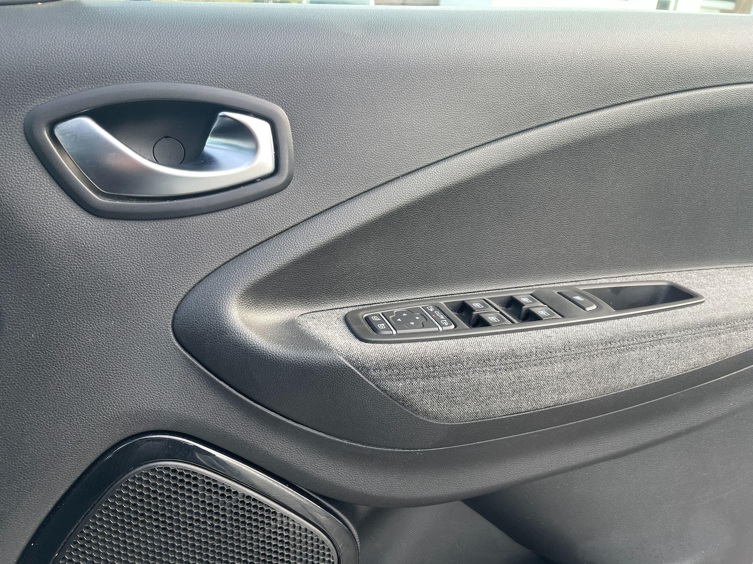 Used Renault Zoe 2020 for sale - 77395847: Photo 27