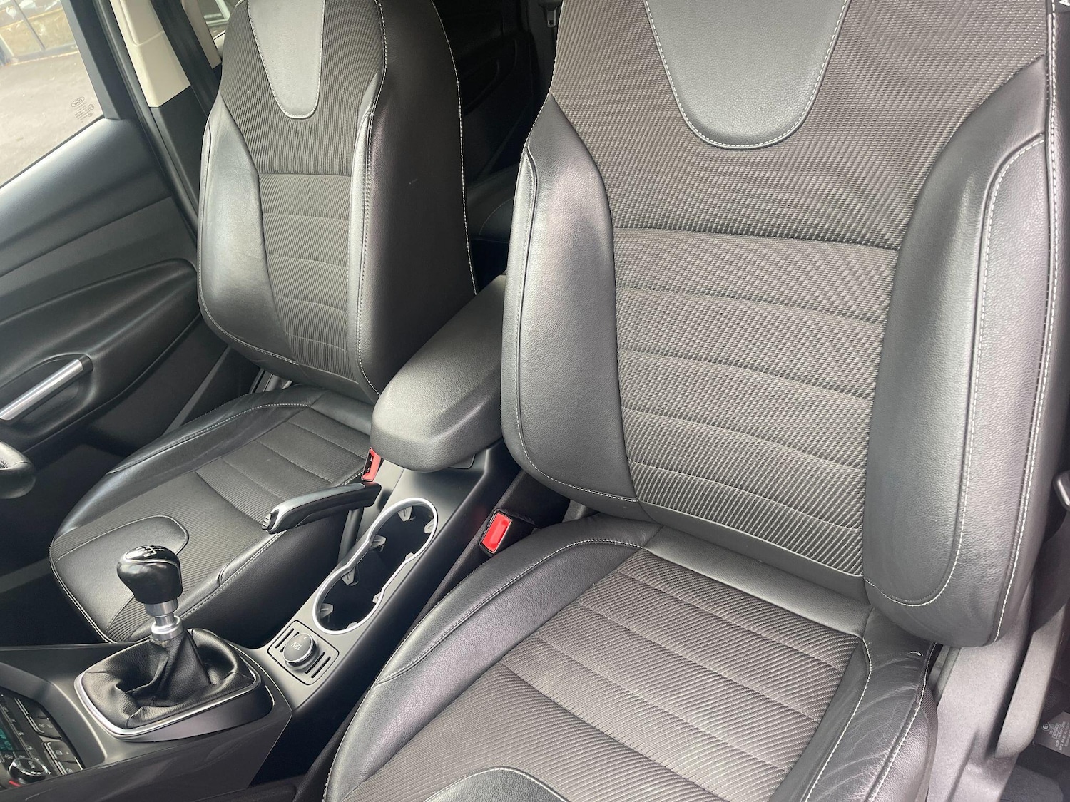 Used Ford Kuga 2015 for sale - 76408531: Photo 82