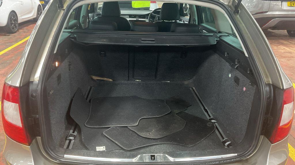 Used Skoda Superb 2012 for sale - 77484239: Photo 13