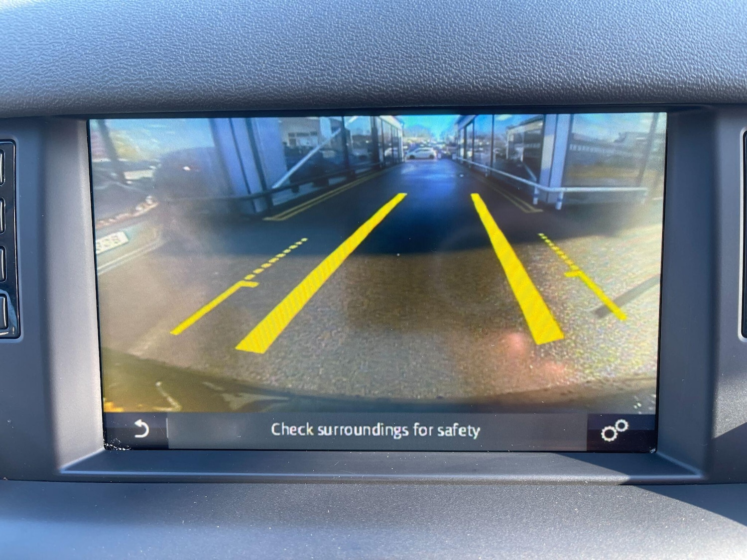 Used Land Rover Discovery Sport 2018 for sale - 77440702: Photo 40