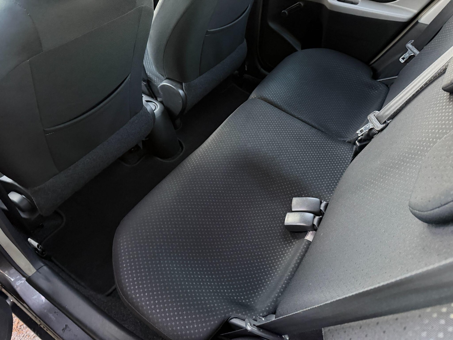 Used Toyota Yaris 2010 for sale - 76989506: Photo 22