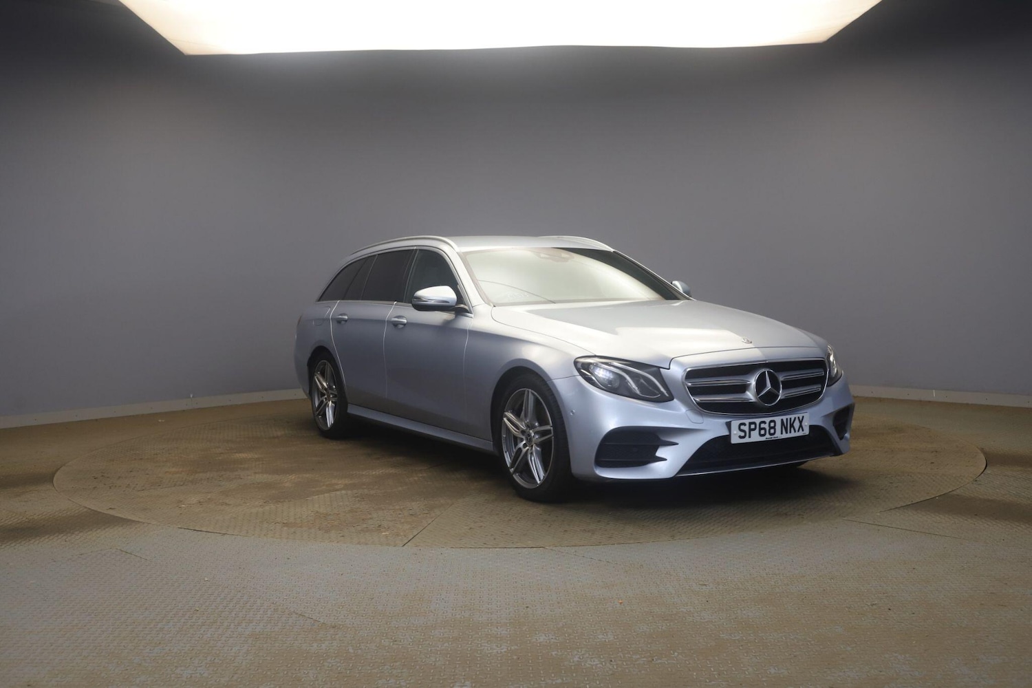 Used Mercedes-Benz E Class 2018 for sale - 76408986: Photo 1