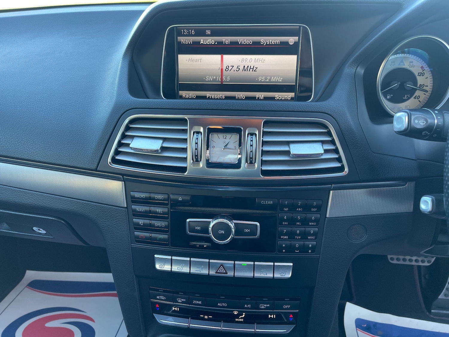 Used Mercedes-Benz E Class 2013 for sale - 77658387: Photo 28