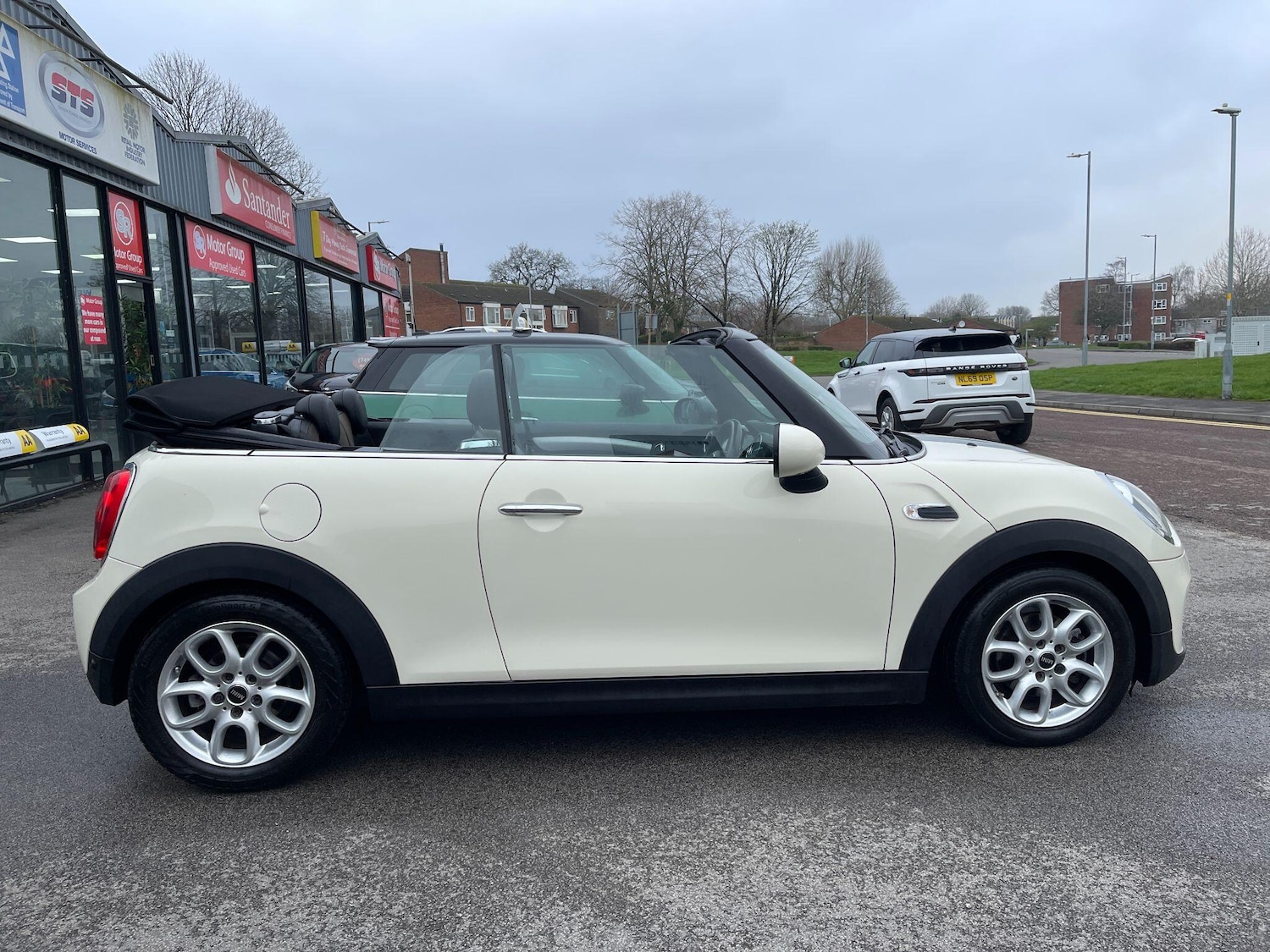 Used MINI Convertible 2016 for sale - 77853509: Photo 10