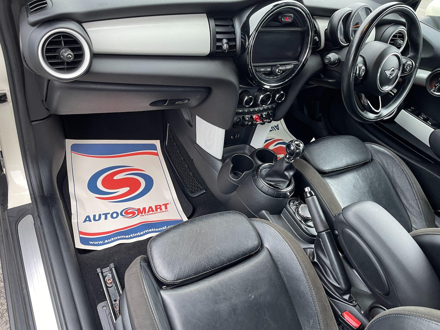 Used MINI Convertible 2016 for sale - 77853509: Photo 12