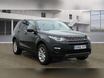 Used Land Rover Discovery Sport 2017 for sale - 75614035: Photo