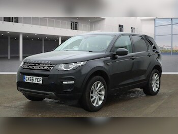 Used Land Rover Discovery Sport 2017 for sale - 75614035: Photo
