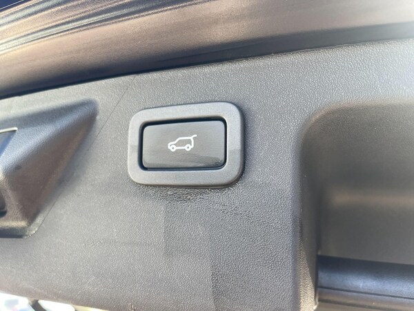 Used Land Rover Discovery Sport 2017 for sale - 75614035: Photo 48