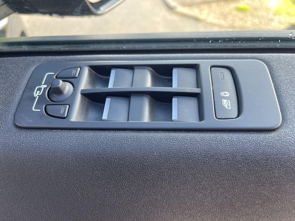 Used Land Rover Discovery Sport 2017 for sale - 75614035: Photo 50