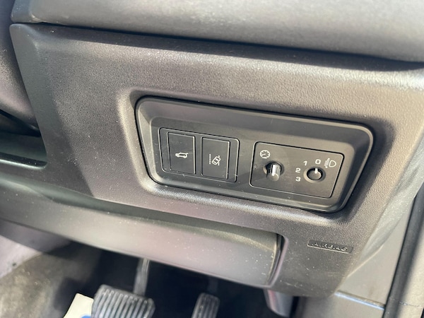 Used Land Rover Discovery Sport 2017 for sale - 75614035: Photo 51