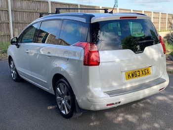 Used Peugeot 5008 2014 for sale - 77768025: Photo