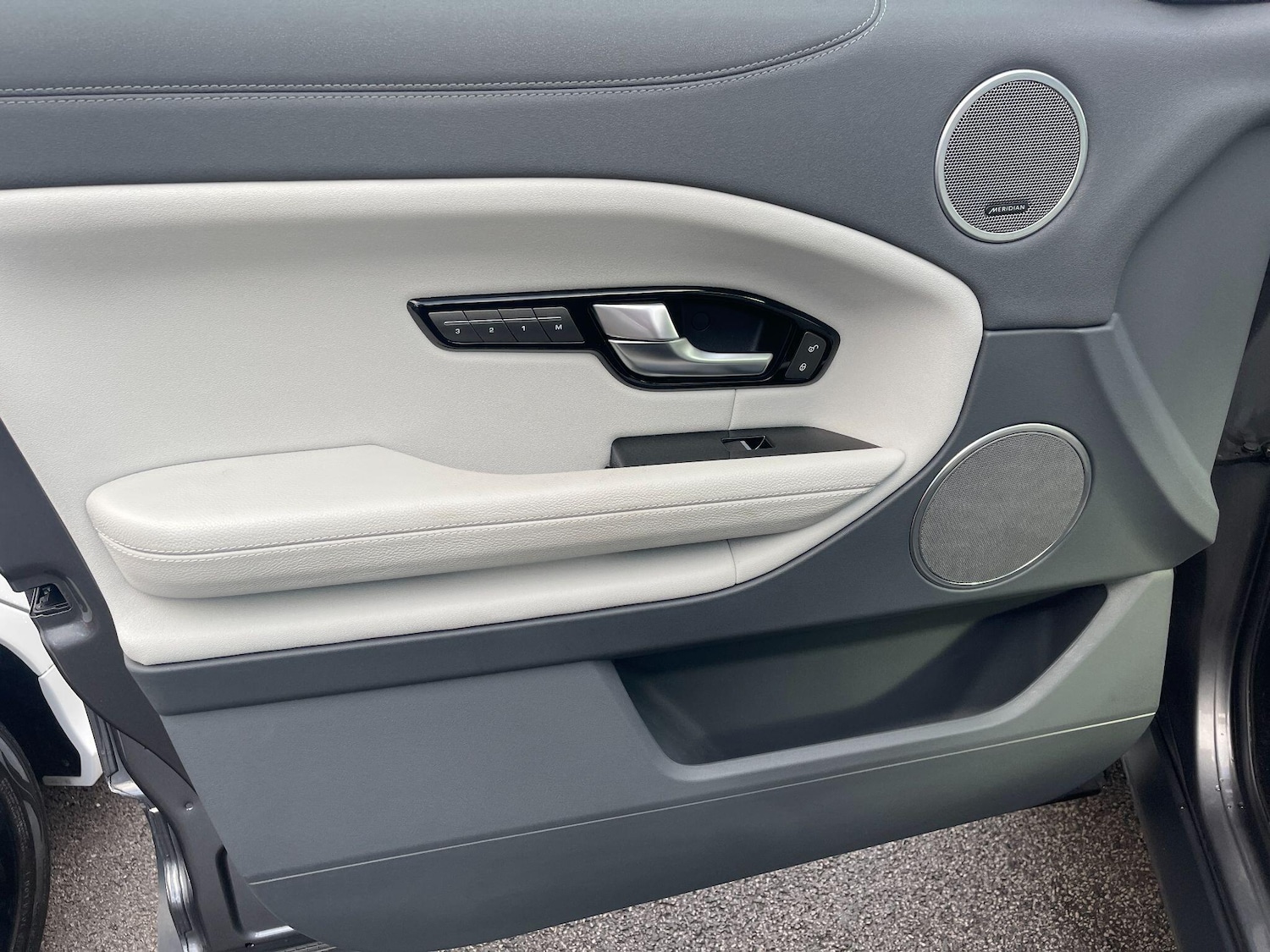 Used Land Rover Range Rover Evoque 2016 for sale - 76380989: Photo 32