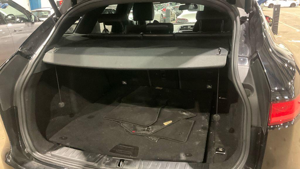 Used Jaguar F-Pace 2017 for sale - 76855763: Photo 17